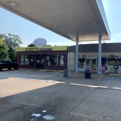 Valero - Dickey's BBQ pit