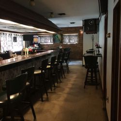 Blue Room Family Restaurant & Tavern