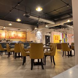 Honest Vegetarian - Seating area