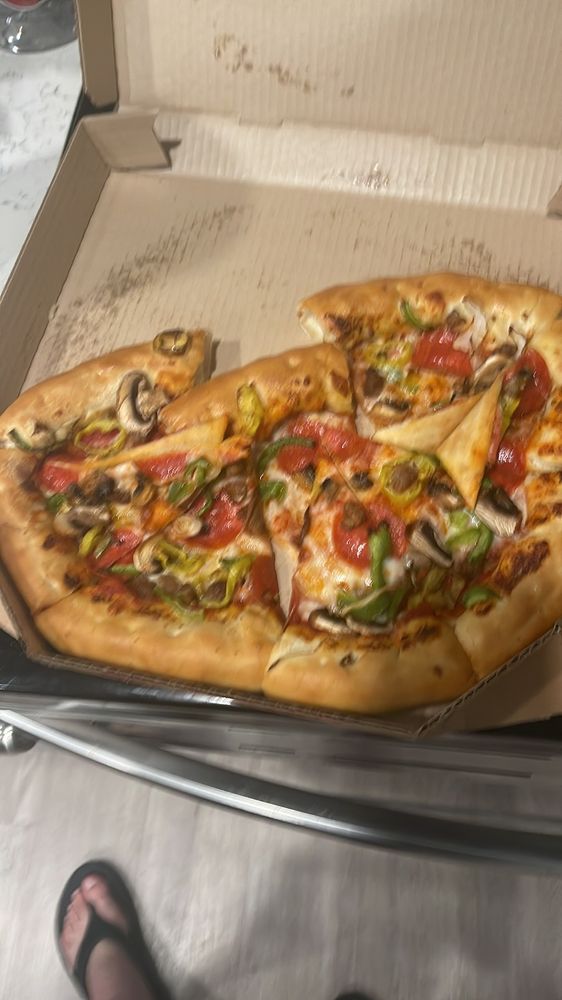 PIZZA HUT 26 Reviews 2439 W 10th St, Greeley, Colorado Pizza