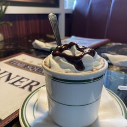 Time Square Diner - Hot chocolate extraordinaire
