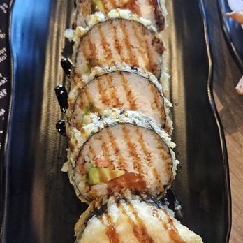 Sushi Rock & Grill - Las Vegas roll...perfectly made - Sushi Bars Near Me - Gilbert, Arizona