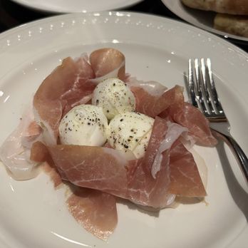 Il Carciofo - Prosciutto and mozz - Italian Near Me - Chicago, Illinois Il Carciofo - Prosciutto and mozz - Italian Near Me - Chicago, Illinois