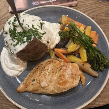 Maximilians - Grilled chicken, baked potato and roasted vegetables. - German Near Me - Berlin, BE