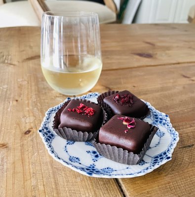 Rayluca Chocolate by null