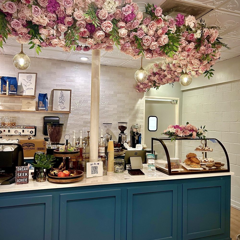 Daydream Coffee - Walk up order - Coffee & Tea Near Me - Burleson, Texas Daydream Coffee - Walk up order - Coffee & Tea Near Me - Burleson, Texas