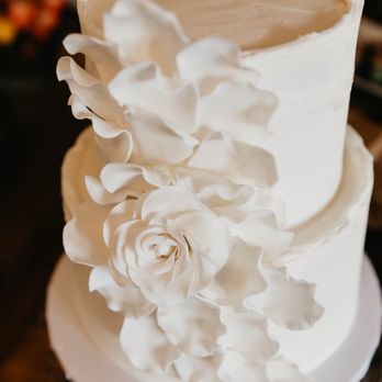 Siblings Bakery - a three tiered white wedding cake - Cupcakes Near Me - Thousand Oaks, California