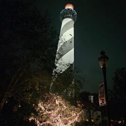 Lighthouse Park - Beautifully decorated for the holidays!