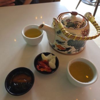 Pho Hong Phong - Tea, side condiments, pickled garlic, pickled bird peppers - Vietnamese Near Me - Vaughan, Ontario Pho Hong Phong - Tea, side condiments, pickled garlic, pickled bird peppers - Vietnamese Near Me - Vaughan, Ontario