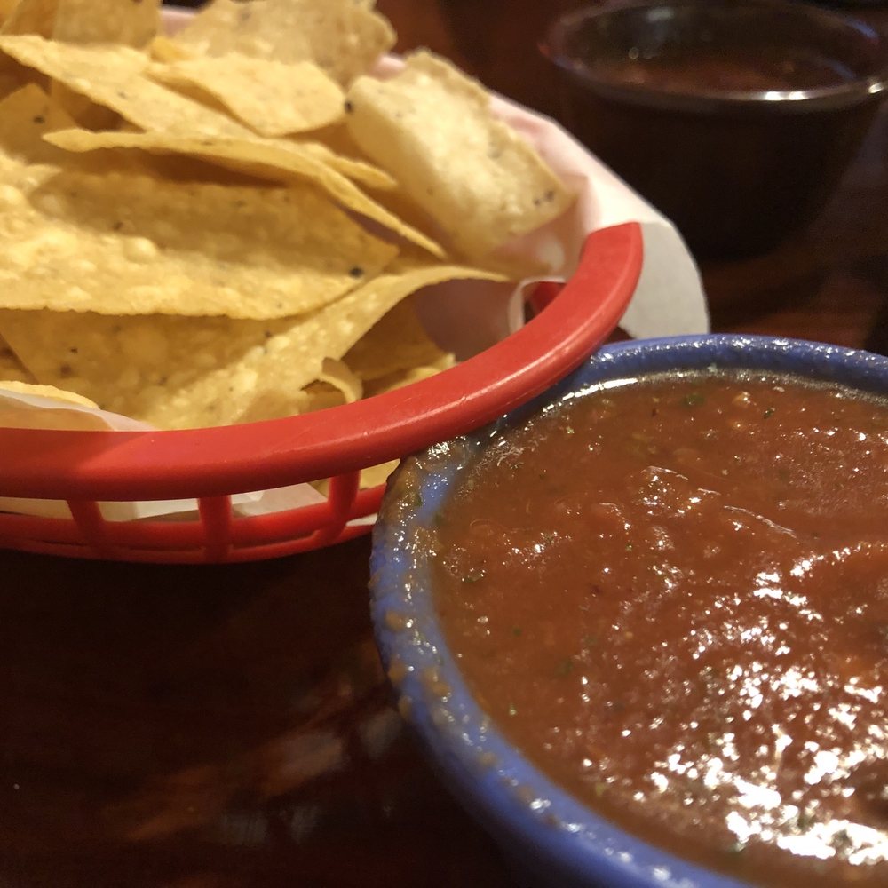Barcenas Mexican Restaurant - Chips and house salsa - Mexican Near Me - Friendswood, Texas