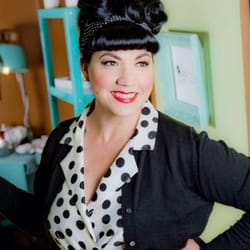 Doll Face Skincare Studio - Lila Castellanos, beauty bartender and purveyor of pampering! :)