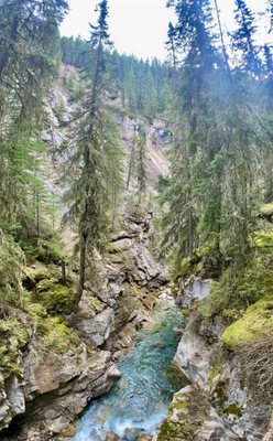 Johnston Canyon by null
