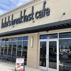 Keke's Breakfast Cafe - On certain weekend days, KeKe's has long lines!