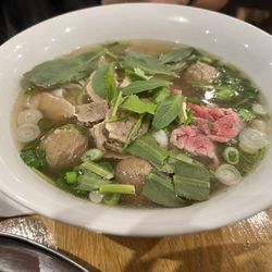 Phô Saint-Georges - Pho special a must try!!!!