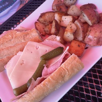 Bonjour French Cafe - Paris Baguette - French Near Me - Siesta Key, Florida Bonjour French Cafe - Paris Baguette - French Near Me - Siesta Key, Florida