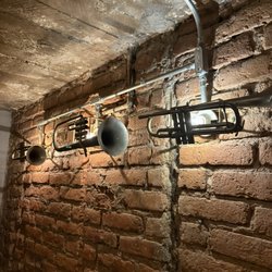 Jazzatlan Capital - Decor