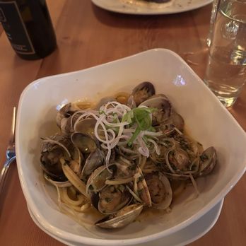 Bethany's Table - Vongole, excellent! - New American Near Me - Portland, Oregon