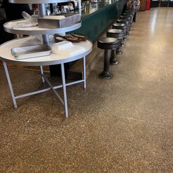 Stelly's - Working dining bar