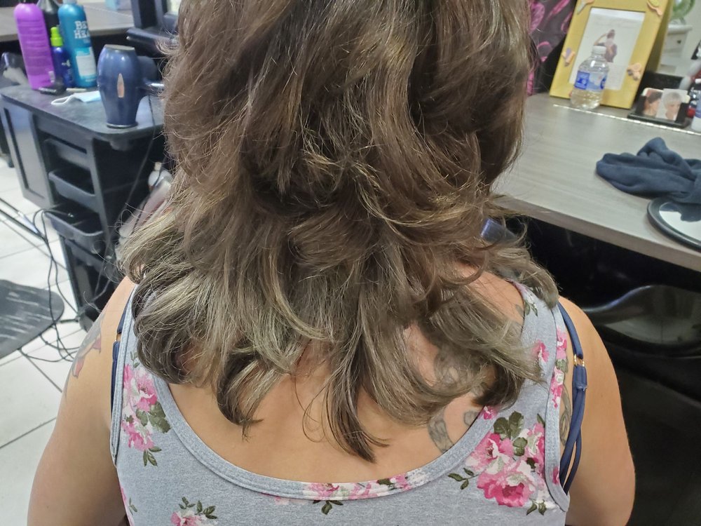 Kreations by Kim at Hair Shack Design Logo