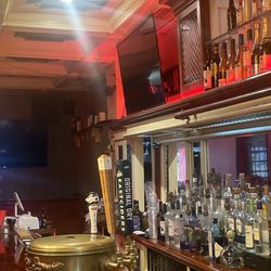 106 Bar & Grill - Really nice bar