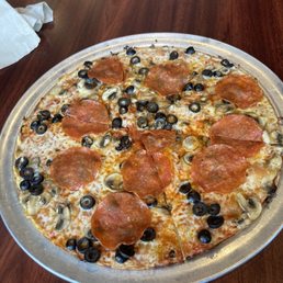Pepperoni with black olives and mushrooms