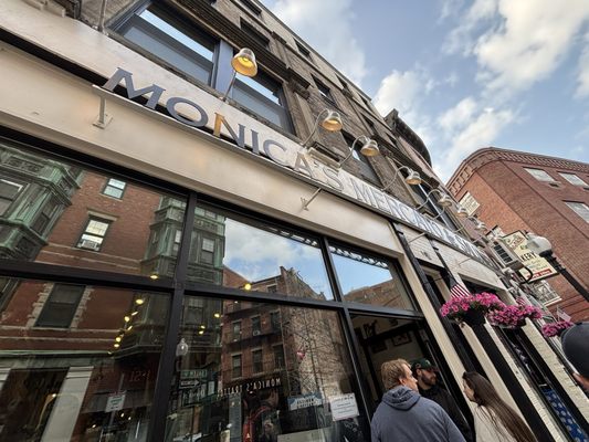 Monica's Mercato by null