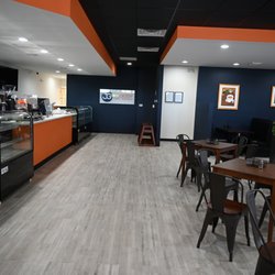 JGoody Cafe Bakery - Restaurant Interior