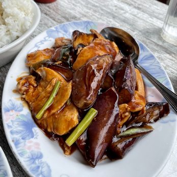 Tiger Noodles - Chicken & Eggplant in Garlic Sauce - Chinese Near Me - Princeton, New Jersey