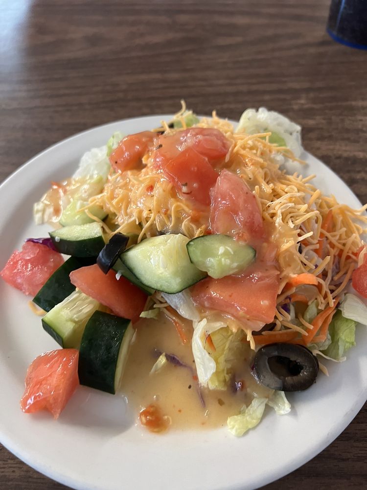 J & B’S OLD THYME FAMILY RESTAURANT Updated June 2024 10 Photos