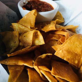 Sixth Street Dive - Chips are homemade. If you don't like spicy, get the guacamole. Great salsa! Very spicy! - Tex-Mex Near Me - Lafayette, Indiana