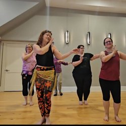 Shari Bellydance - Bellydance II class