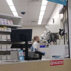 Walgreens - Free flu shots!
