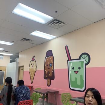 Micho Love - Inside seating - Ice Cream & Frozen Yogurt Near Me - West Saint Paul, Minnesota