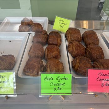Rolling Out Cafe - Bakeries Near Me - San Diego, California