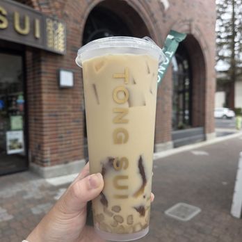 Tong Sui - da hong pao latte w/ jelly with mini taro ball (less sweet, less ice, oatly oat milk) - Desserts Near Me - Redwood City, California