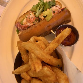 A+O Restaurant | Bar - Lobster roll - New American Near Me - Newport Beach, California A+O Restaurant | Bar - Lobster roll - New American Near Me - Newport Beach, California