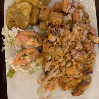 El Nuevo Acuario - Seafood Fried Rice with Plantains - Seafood Near Me - Punta Cangrejo, Puerto Rico El Nuevo Acuario - Seafood Fried Rice with Plantains - Seafood Near Me - Punta Cangrejo, Puerto Rico