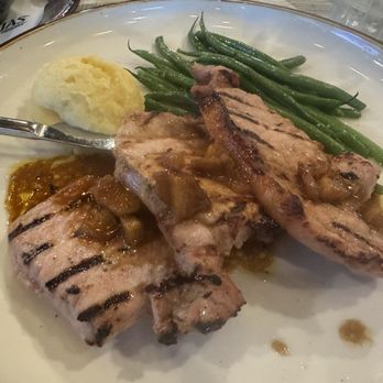 Baron Long Bar & Grill - Burgers Near Me - Alpine, California