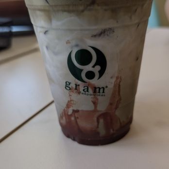Gram Cafe & Pancakes - Strawberry hojicha latte - Pancakes Near Me - Irvine, California