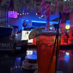 MadHouse Bar & Grill