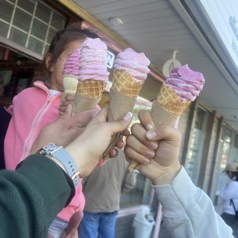 Alice + Brohm Ice Cream - Ice Cream & Frozen Yogurt Near Me - Squamish, British Columbia