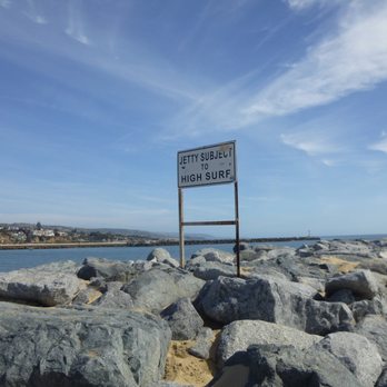 The Wedge - Beaches Near Me - Newport Beach, California