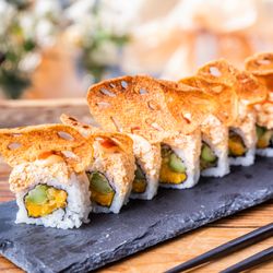 Kiroro Sushi - Big Lotus Roll