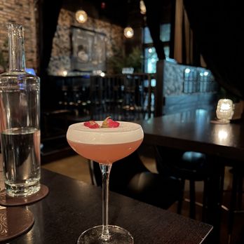 The Roosevelt Room - Cocktail Bars Near Me - Austin, Texas The Roosevelt Room - Cocktail Bars Near Me - Austin, Texas