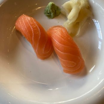 Little Wok Wicker Park - Salmon sushi - Asian Fusion Near Me - Chicago, Illinois Little Wok Wicker Park - Salmon sushi - Asian Fusion Near Me - Chicago, Illinois