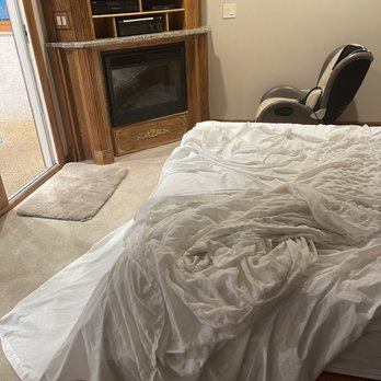 Sybaris Pool Suites - Two sheets given on mattress one being curtain - Hotels Near Me - Northbrook, Illinois