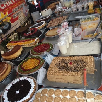 Tianguis del Llano - Mesa de postres - Farmers Market Near Me - Oaxaca, OAX