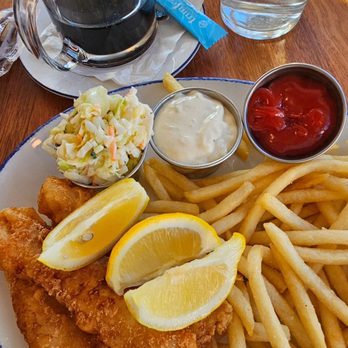 The Restaurant at Rowayton Seafood - Fish and chips - Seafood Near Me - Norwalk, Connecticut