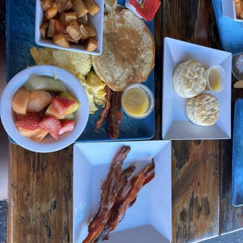 Blue Moon Waterfront Grille - 2 eggs, 2 pancakes and bacon - New American Near Me - Nashville, Tennessee