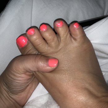 Luxe Nail Lounge - Chipped acrylic toe... and what is that awkward paint job on my big toe?! - Nail Salons Near Me - New Lenox, Illinois Luxe Nail Lounge - Chipped acrylic toe... and what is that awkward paint job on my big toe?! - Nail Salons Near Me - New Lenox, Illinois